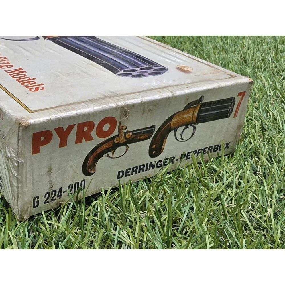 Vtg Pyro Rare New Sealed Derringer + Pepperbox Full Size Models Kit #G 224-200